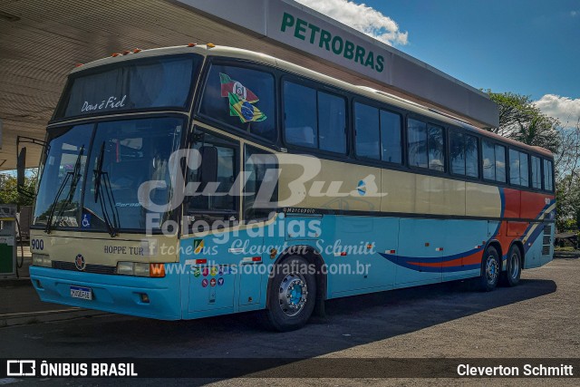 Hoppe Tur 900 na cidade de Santa Maria, Rio Grande do Sul, Brasil, por Cleverton Schmitt. Número da foto: #10604556.