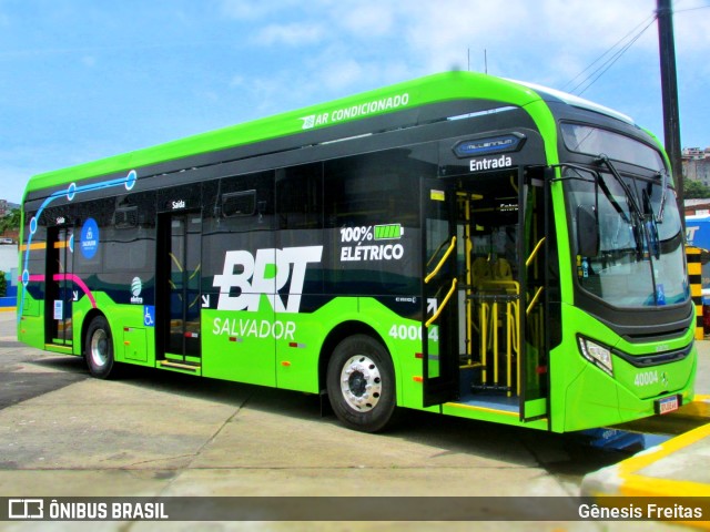 BRT Salvador 40004 na cidade de Salvador, Bahia, Brasil, por Gênesis Freitas. ID da foto: 10605950.