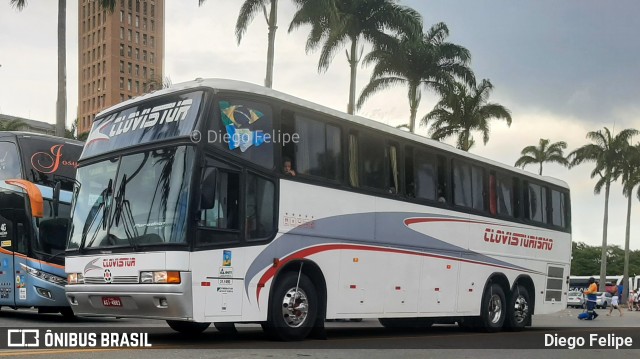 Clovis Turismo 350 na cidade de Aparecida, São Paulo, Brasil, por Diego Felipe. Número da foto: #10608682.