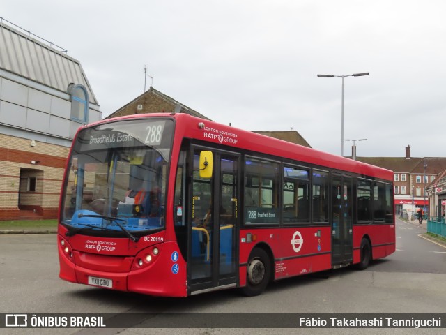 London Sovereign DE20159 na cidade de Edgware, Greater London, Inglaterra, por Fábio Takahashi Tanniguchi. Número da foto: #10609457.