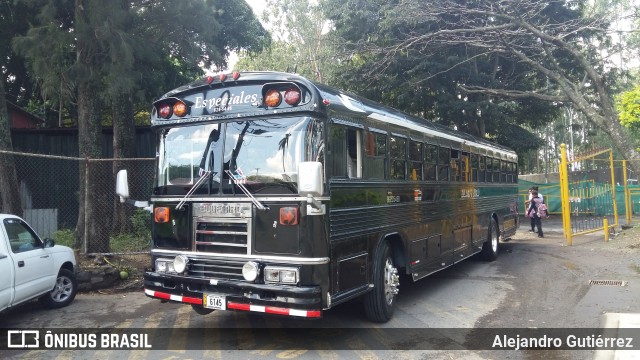 Autobuses sin identificación - Costa Rica  na cidade de San José, San José, Costa Rica, por Alejandro Gutiérrez. ID da foto: 10607594.