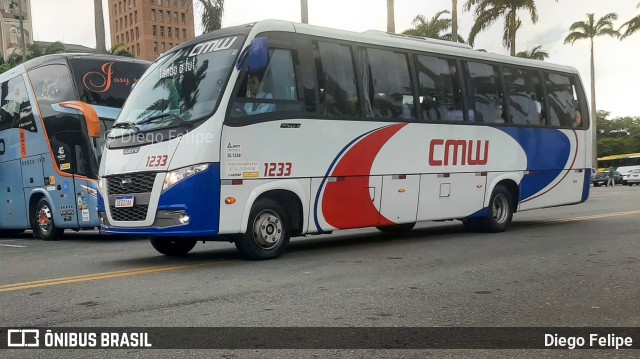 CMW Transportes 1233 na cidade de Aparecida, São Paulo, Brasil, por Diego Felipe. ID da foto: 10608668.