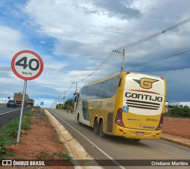 Empresa Gontijo de Transportes 18955 na cidade de Montes Claros, Minas Gerais, Brasil, por Cristiano Martins. ID da foto: 10608103.