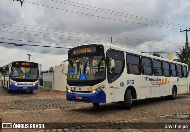 Trampolim da Vitória 315 na cidade de Parnamirim, Rio Grande do Norte, Brasil, por Davi Felipe. Número da foto: #10607617.