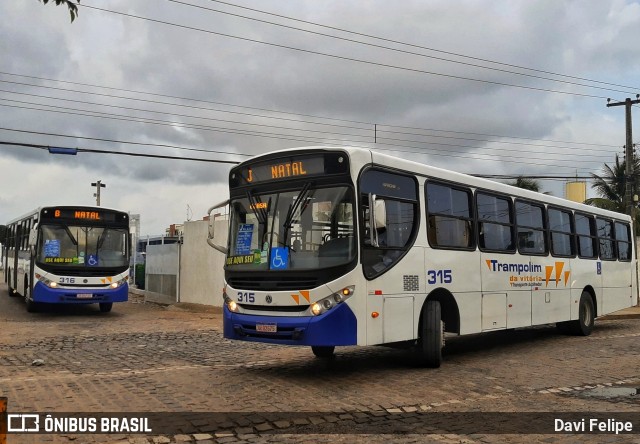 Trampolim da Vitória 315 na cidade de Parnamirim, Rio Grande do Norte, Brasil, por Davi Felipe. ID da foto: 10607617.