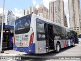 Viação Osasco 21.998 na cidade de Barueri, São Paulo, Brasil, por Andre Santos de Moraes. Número da foto: #:id.