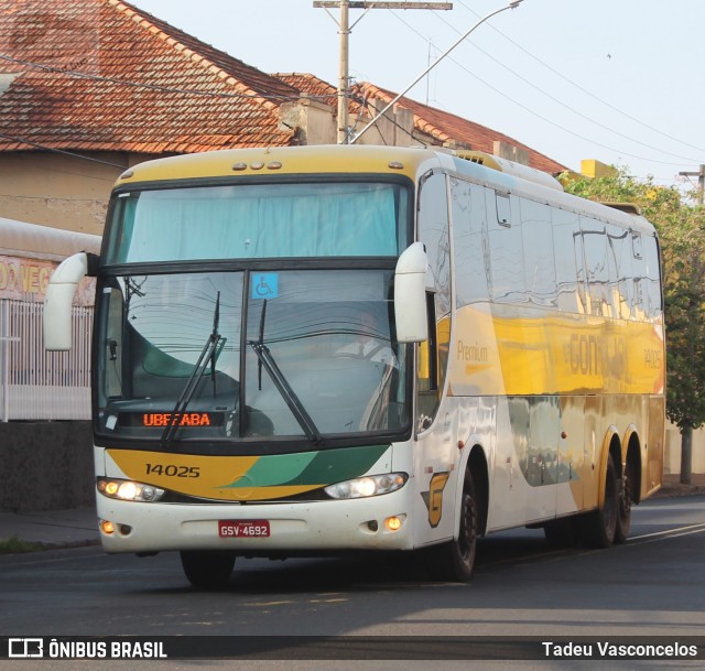 Empresa Gontijo de Transportes 14025 na cidade de Uberaba, Minas Gerais, Brasil, por Tadeu Vasconcelos. ID da foto: 10611403.