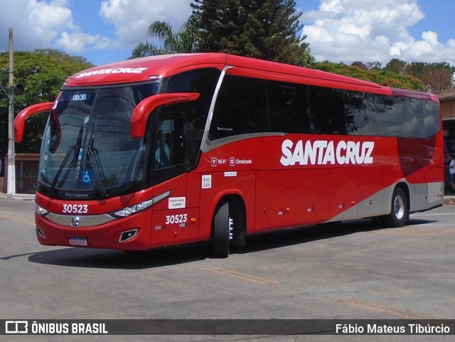 Viação Santa Cruz 30523 na cidade de Três Corações, Minas Gerais, Brasil, por Fábio Mateus Tibúrcio. ID da foto: 10611324.