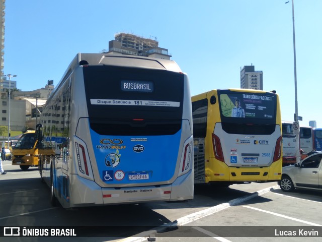 Transwolff Transportes e Turismo 6 6455 na cidade de Barueri, São Paulo, Brasil, por Lucas Kevin. Número da foto: #10617212.