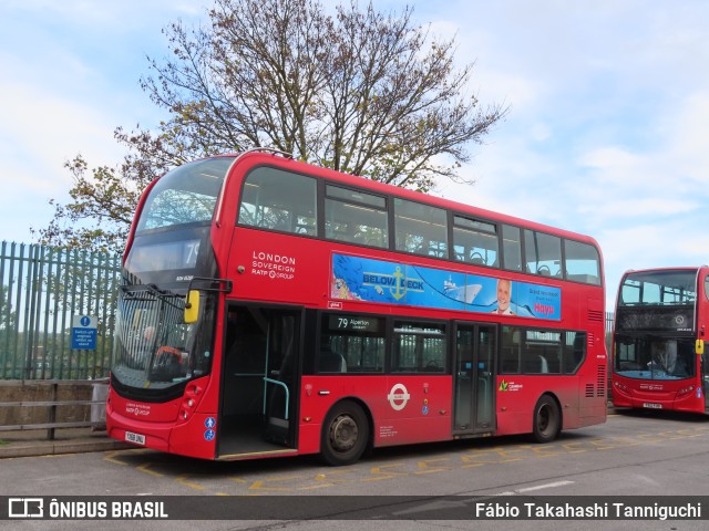 London Sovereign ADH45286 na cidade de Edgware, Greater London, Inglaterra, por Fábio Takahashi Tanniguchi. Número da foto: #10617679.