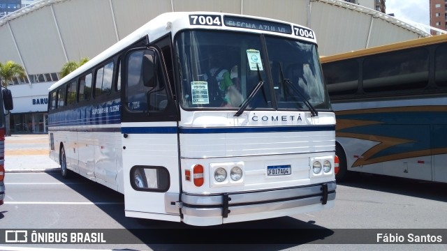 Ônibus Particulares 7004 na cidade de Barueri, São Paulo, Brasil, por Fábio Santos. ID da foto: 10618615.