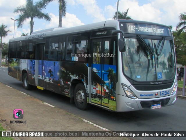 Expresso Metrópolis Transportes e Viagens 1254 na cidade de Jaguariúna, São Paulo, Brasil, por Henrique Alves de Paula Silva. Número da foto: #10541139.