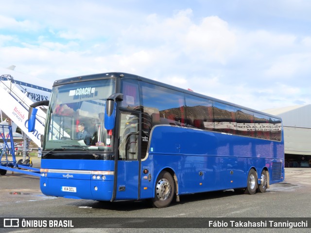 Salec Travel K14DCL na cidade de Weybridge, Surrey, Inglaterra, por Fábio Takahashi Tanniguchi. ID da foto: 10542444.