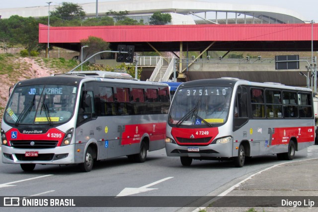 Pêssego Transportes 4 7249 na cidade de São Paulo, São Paulo, Brasil, por Diego Lip. ID da foto: 10543870.