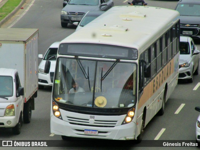 Escolares 100 na cidade de Salvador, Bahia, Brasil, por Gênesis Freitas. ID da foto: 10544233.