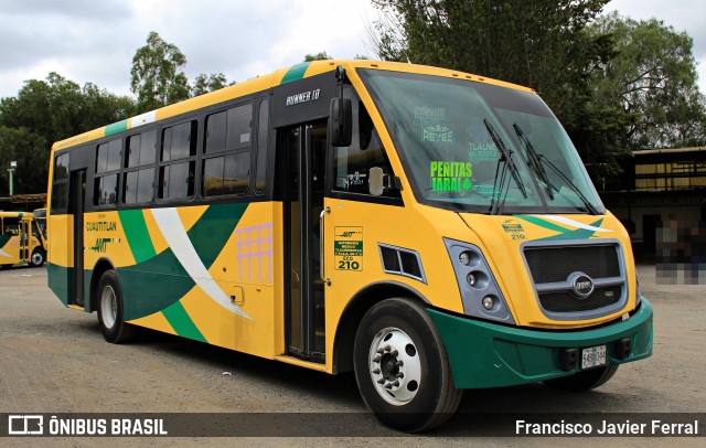 Autobuses México Tlalnepantla y Puntos Intermedios 210 na cidade de Cuautitlán Izcalli, Estado de México, México, por Francisco Javier Ferral. Número da foto: #10545923.