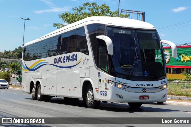 Viação Ouro e Prata 688 na cidade de Cuiabá, Mato Grosso, Brasil, por Leon Gomes. Número da foto: #10547492.