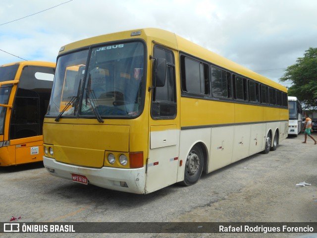 Ônibus Particulares 9169 na cidade de Caruaru, Pernambuco, Brasil, por Rafael Rodrigues Forencio. Número da foto: #10545754.