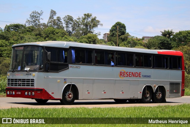 Resende Turismo 3900 na cidade de Entre Rios de Minas, Minas Gerais, Brasil, por Matheus Henrique. ID da foto: 10547334.