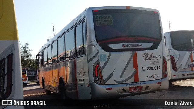 UniRio Transportes RJ 228.019 na cidade de Rio de Janeiro, Rio de Janeiro, Brasil, por Daniel Alves. Número da foto: #10552517.