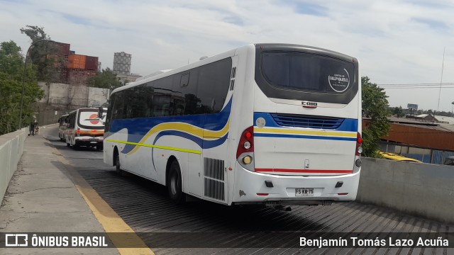 Autobuses Melipilla FSKW75 na cidade de Estación Central, Santiago, Metropolitana de Santiago, Chile, por Benjamín Tomás Lazo Acuña. ID da foto: 10554982.