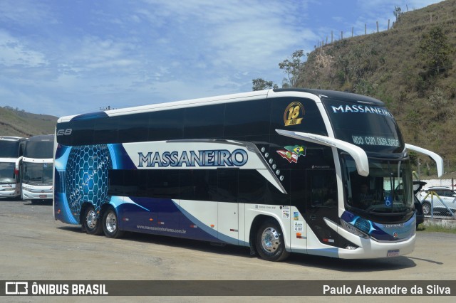 Massaneiro Turismo 2001 na cidade de Aparecida, São Paulo, Brasil, por Paulo Alexandre da Silva. Número da foto: #10554000.