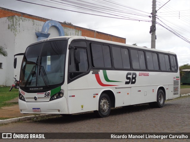 Expresso SB 2193 na cidade de Rio Pardo, Rio Grande do Sul, Brasil, por Ricardo Manoel Limberger Carvalho. ID da foto: 10556013.