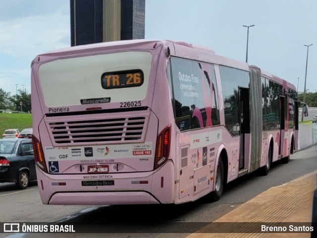 Viação Pioneira 226025 na cidade de Brasília, Distrito Federal, Brasil, por Brenno Santos. ID da foto: 10619505.