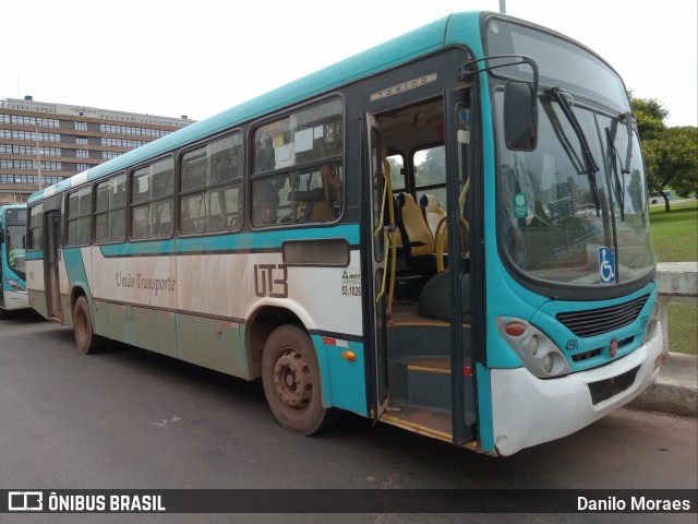UTB - União Transporte Brasília 4590 na cidade de Brasília, Distrito Federal, Brasil, por Danilo Moraes. Número da foto: #10651040.