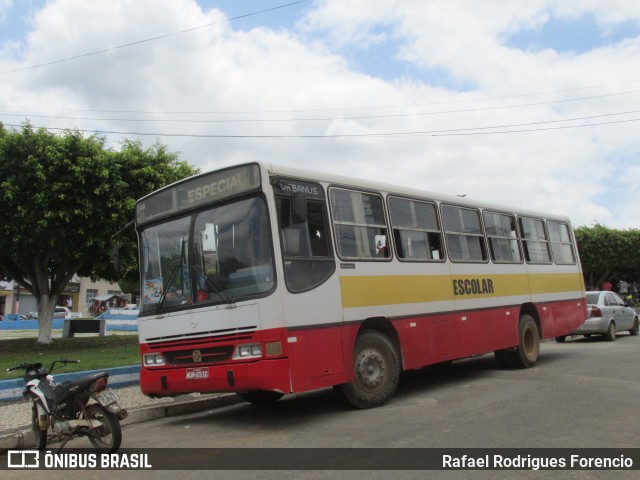 Ônibus Particulares MUM5930 na cidade de Riachão do Dantas, Sergipe, Brasil, por Rafael Rodrigues Forencio. ID da foto: 10650015.