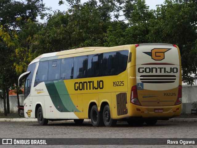 Empresa Gontijo de Transportes 19225 na cidade de Vitória da Conquista, Bahia, Brasil, por Rava Ogawa. ID da foto: 10651328.