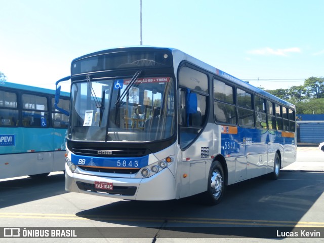 BBTT - Benfica Barueri Transporte e Turismo 5843 na cidade de Barueri, São Paulo, Brasil, por Lucas Kevin. Número da foto: #10650340.