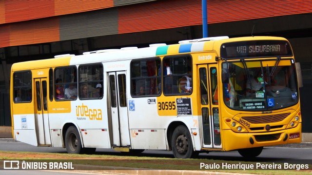 Plataforma Transportes 30595 na cidade de Salvador, Bahia, Brasil, por Paulo Henrique Pereira Borges. Número da foto: #10652209.