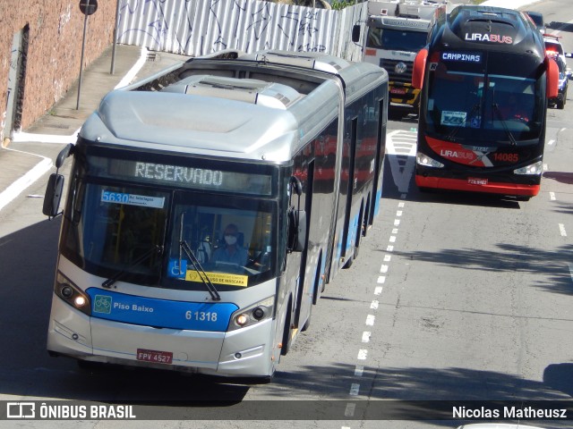 Viação Grajaú S.A. 6 1318 na cidade de São Paulo, São Paulo, Brasil, por Nicolas Matheusz. ID da foto: 10653232.