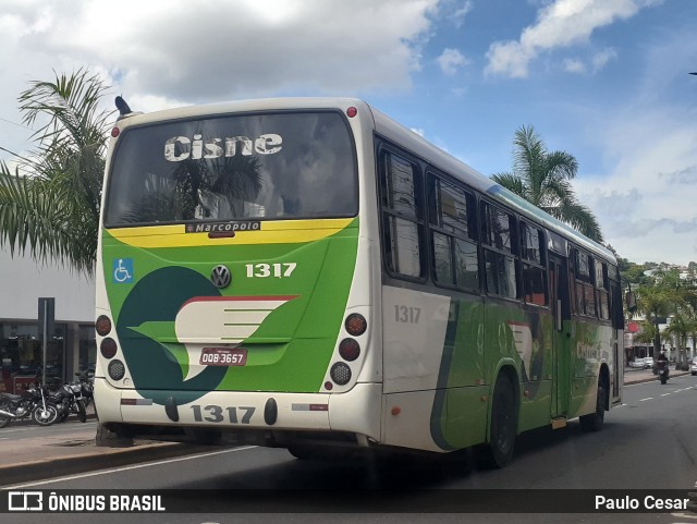 Transportes Cisne 1317 na cidade de Itabira, Minas Gerais, Brasil, por Paulo Cesar. ID da foto: 10653560.