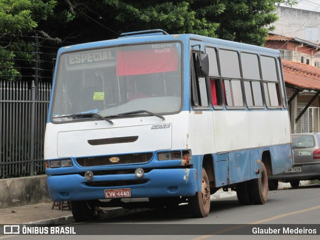 Ônibus Particulares 001 na cidade de União, Piauí, Brasil, por Glauber Medeiros. ID da foto: 10653843.