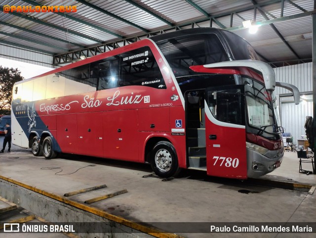 Expresso São Luiz 7780 na cidade de SIA, Distrito Federal, Brasil, por Paulo Camillo Mendes Maria. Número da foto: #10658914.