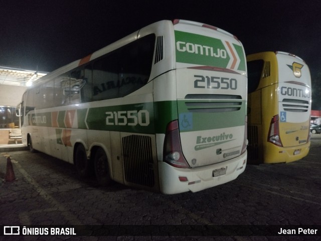 Empresa Gontijo de Transportes 21550 na cidade de Passos, Minas Gerais, Brasil, por Jean Peter. ID da foto: 10664639.