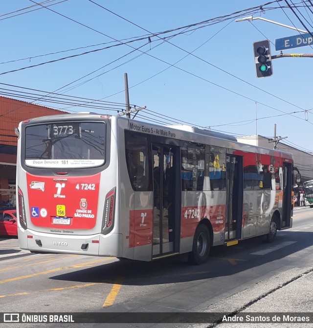 Pêssego Transportes 4 7242 na cidade de São Paulo, São Paulo, Brasil, por Andre Santos de Moraes. ID da foto: 10664194.