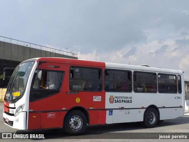 Pêssego Transportes 4 7004 na cidade de São Paulo, São Paulo, Brasil, por jessé pereira. ID da foto: 10664765.