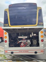 Ônibus Particulares 7728 na cidade de Barueri, São Paulo, Brasil, por Helder Fernandes da Silva. Número da foto: #:id.