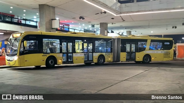 Viação Pioneira 225975 na cidade de Brasília, Distrito Federal, Brasil, por Brenno Santos. Número da foto: #10666276.