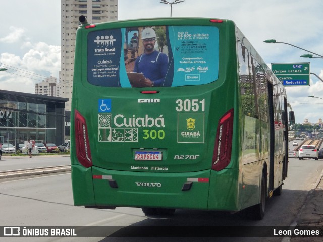 Expresso Caribus Transportes 3051 na cidade de Cuiabá, Mato Grosso, Brasil, por Leon Gomes. ID da foto: 10667476.