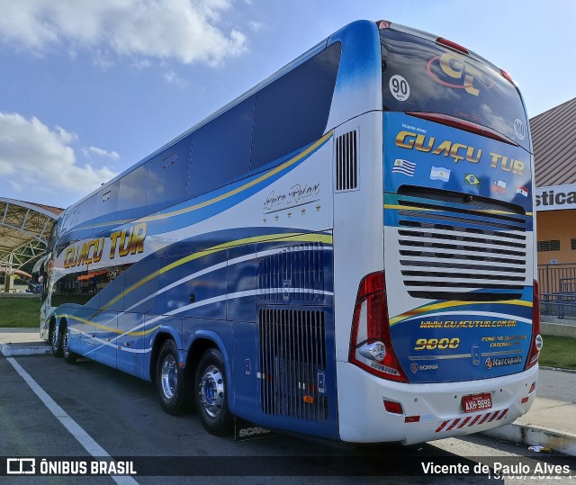 Guaçu Tur Viagens e Turismo 9800 na cidade de Aparecida, São Paulo, Brasil, por Vicente de Paulo Alves. Número da foto: #10669778.