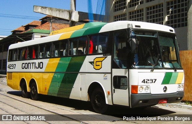 Empresa Gontijo de Transportes 4237 na cidade de Rio de Janeiro, Rio de Janeiro, Brasil, por Paulo Henrique Pereira Borges. ID da foto: 10674608.