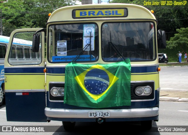 Ônibus Particulares 1242 na cidade de Barueri, São Paulo, Brasil, por Carlos Júnior. Número da foto: #10676194.
