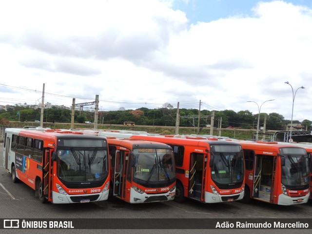 Expresso Luziense > Territorial Com. Part. e Empreendimentos 30612 na cidade de Belo Horizonte, Minas Gerais, Brasil, por Adão Raimundo Marcelino. ID da foto: 10680951.