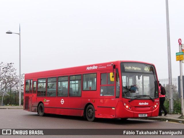 Metroline DE1655 na cidade de London, Greater London, Inglaterra, por Fábio Takahashi Tanniguchi. Número da foto: #10679509.