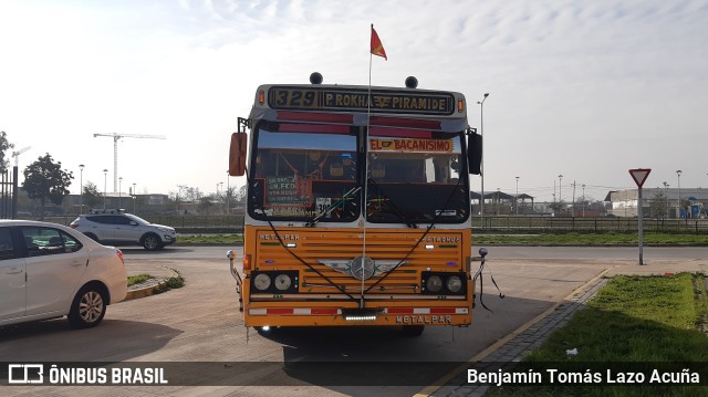 Ônibus Particulares El Bacanisimo na cidade de Cerrillos, Santiago, Metropolitana de Santiago, Chile, por Benjamín Tomás Lazo Acuña. ID da foto: 10624111.