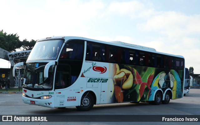 Eucatur - Empresa União Cascavel de Transportes e Turismo 4301 na cidade de Curitiba, Paraná, Brasil, por Francisco Ivano. ID da foto: 10622714.